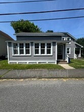 Building Photo - 123-125 Williams St