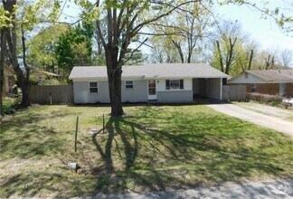 Building Photo - 37 Centerwood St
