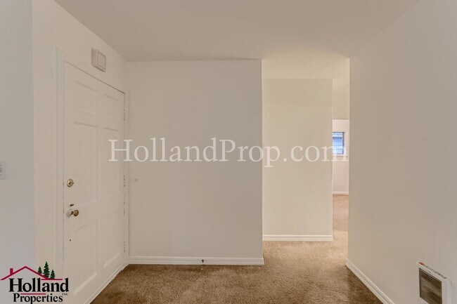 Building Photo - Charming Single Level 2 Bed 1 Bath Portlan...