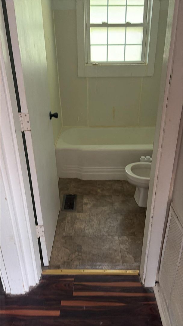Foto del edificio - Oak Ridge 37830 - Move-In Ready 2 bedroom duplex - Call Lisa or Shannon