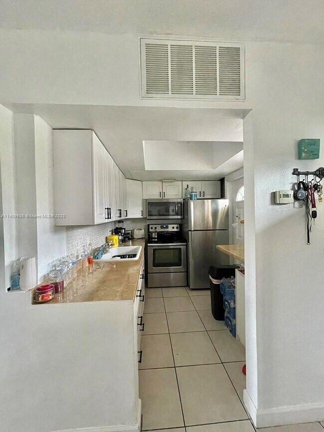 Foto del edificio - 20111 NE 27th Ct