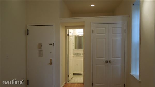 Building Photo - 105 W 86th St