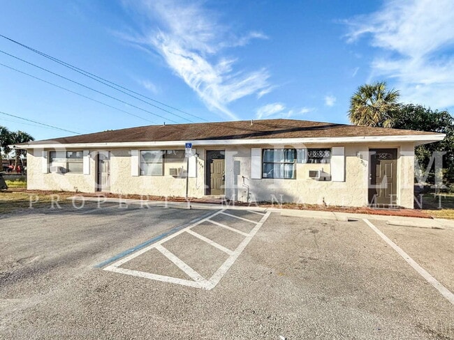 Building Photo - 3744 Estelle Ave