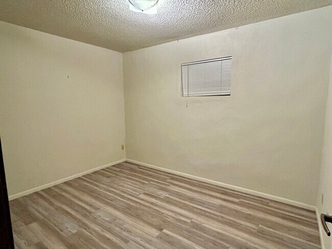 Foto del edificio - 2606 S Mountain View Dr