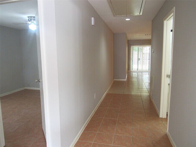 Foto del edificio - 8414 Beechnut St