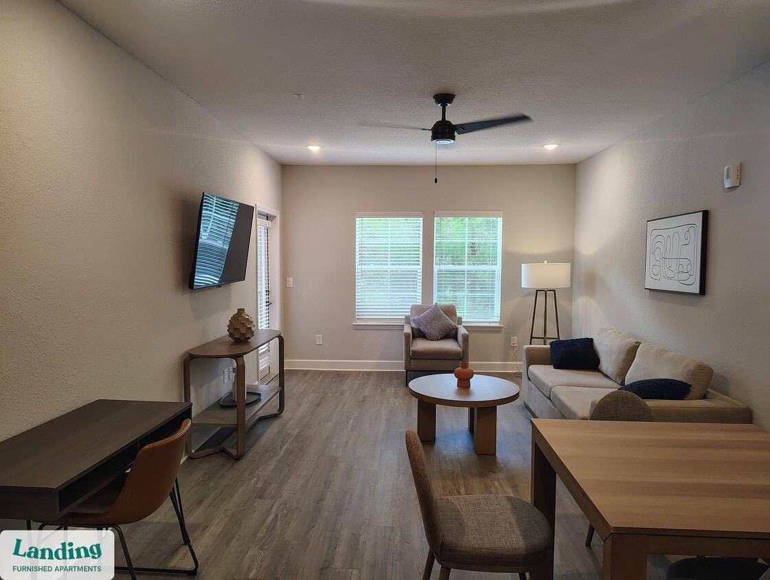 Foto principal - 120 NW 148th Terrace