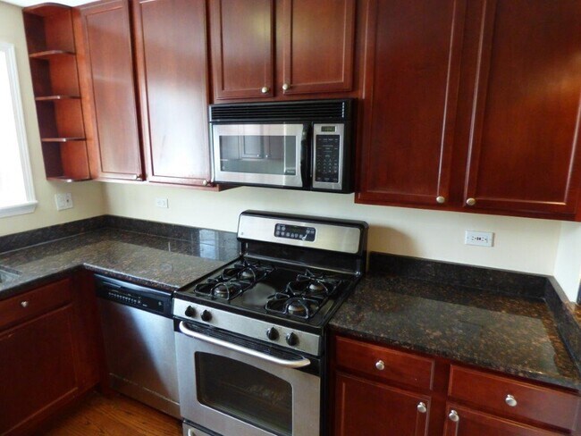 Foto del edificio - 6037 N Rockwell St