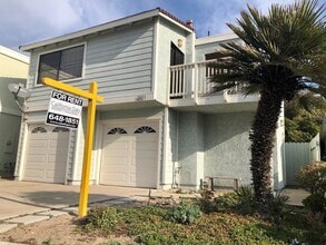 Building Photo - 2171 Monmouth Dr