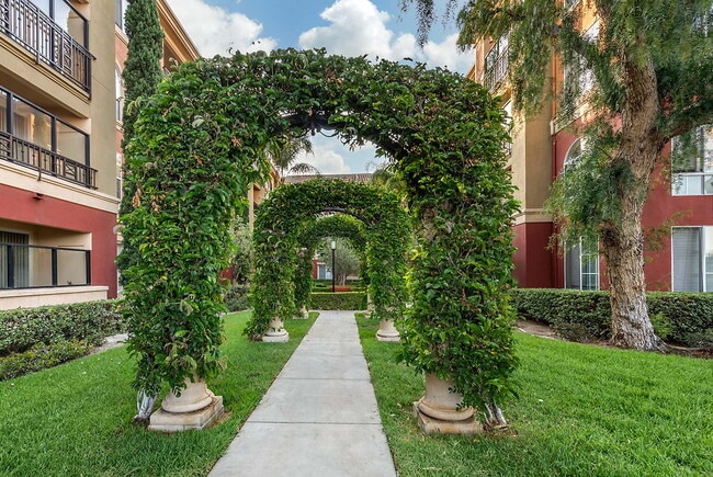 Building Photo - Renaissance at Uptown Orange