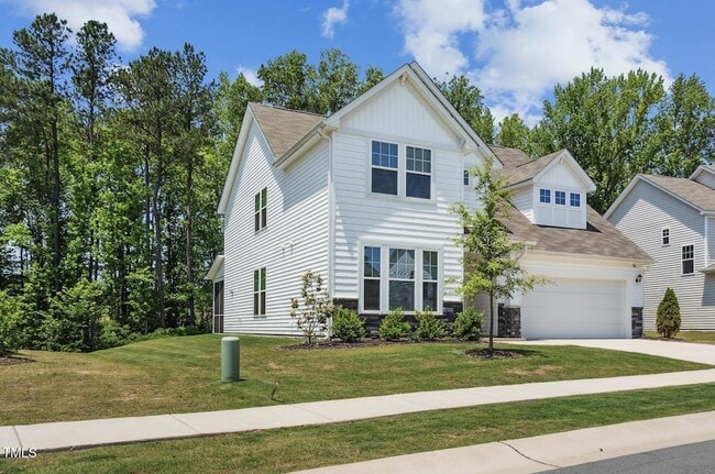 Building Photo - 130 Silent Brk Trl