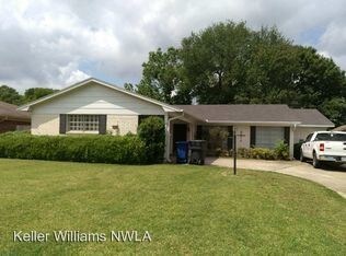 Foto principal - 7338 University Dr