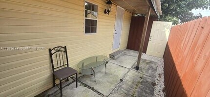 Building Photo - 13902 SW 111th Pl