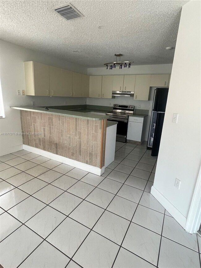 Building Photo - 5433 NW 184th St