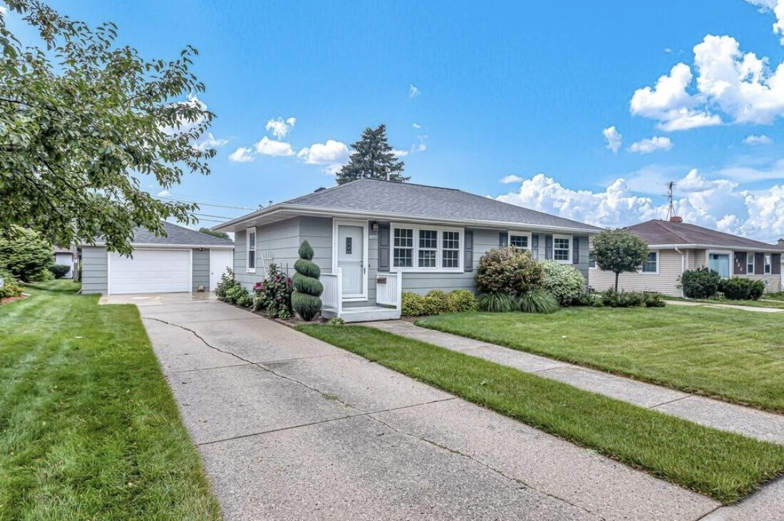 1526 S 25th St, Sheboygan, WI 53081 House Rental in Sheboygan, WI