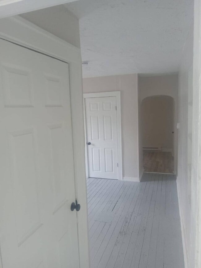 Building Photo - 1.0 bedroom in Richmond Indiana 47374