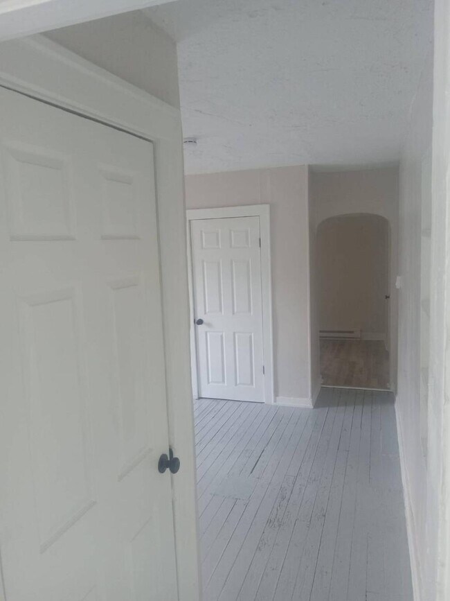 Foto del edificio - 1.0 bedroom in Richmond Indiana 47374