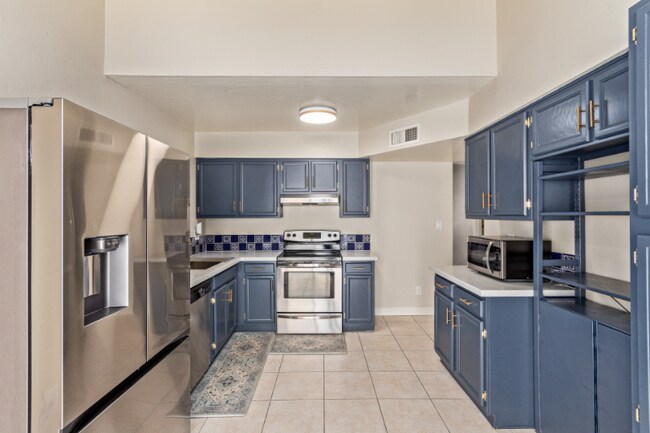 Foto del edificio - 5828 N 8th Pl