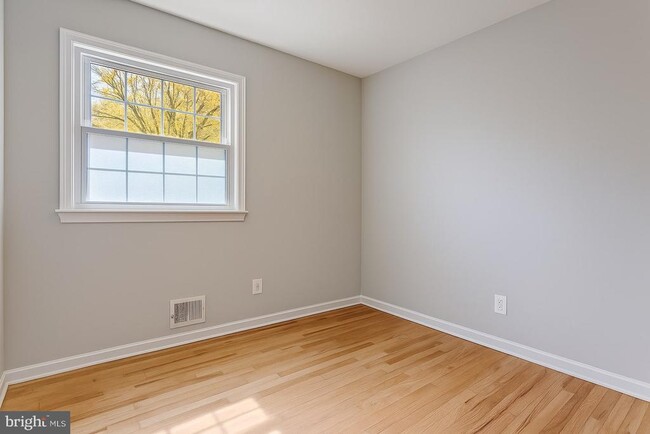 Foto del edificio - 3910 Canterbury Way