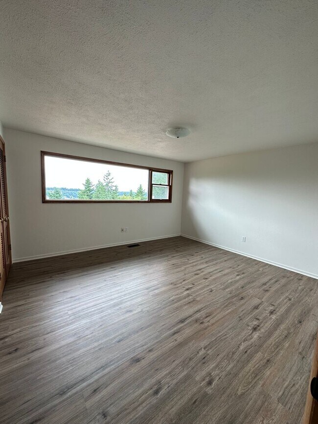 Foto del edificio - Move in Special! Beautifuly Renovated 4 Be...