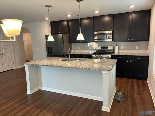 Building Photo - 227 Shubert Dr