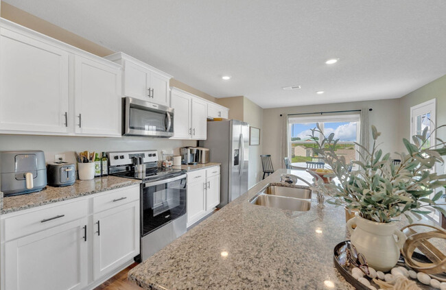 Building Photo - 312 Aspen Dr