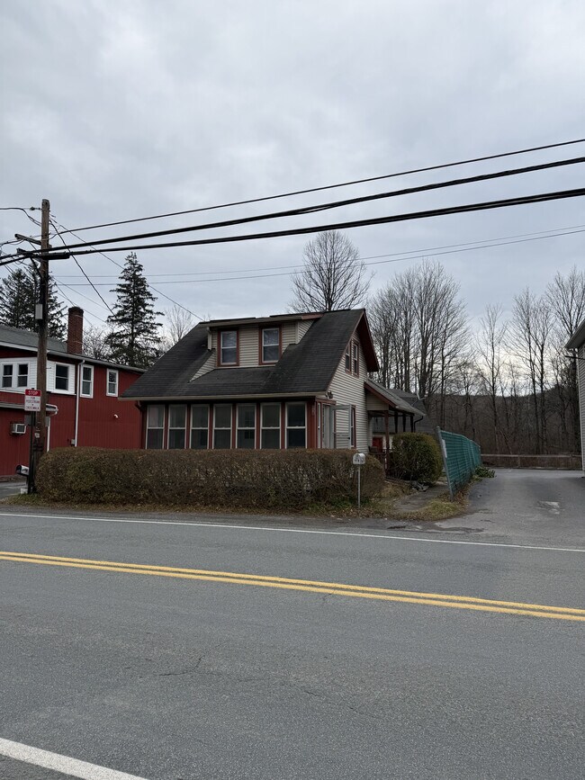 Foto del edificio - 958 Main St