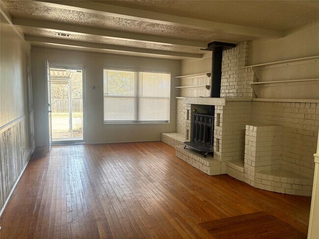 Foto del edificio - 4913 N Independence Ave