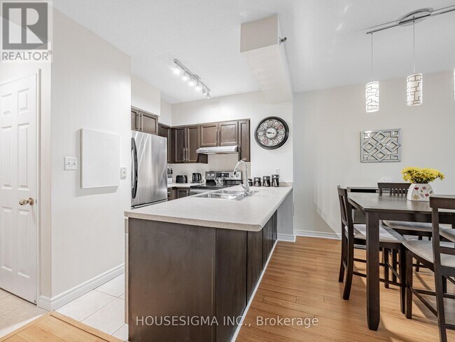 Photo du bâtiment - 207-243 EGLINTON Ave