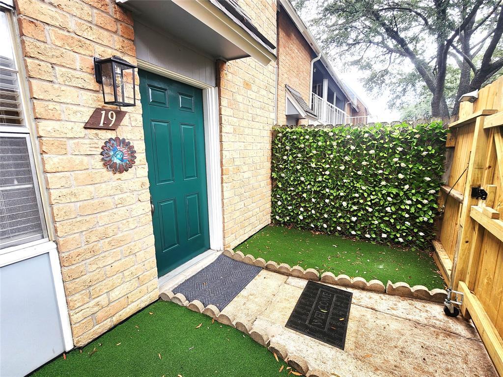 Foto principal - 1433 Cedar Post Ln