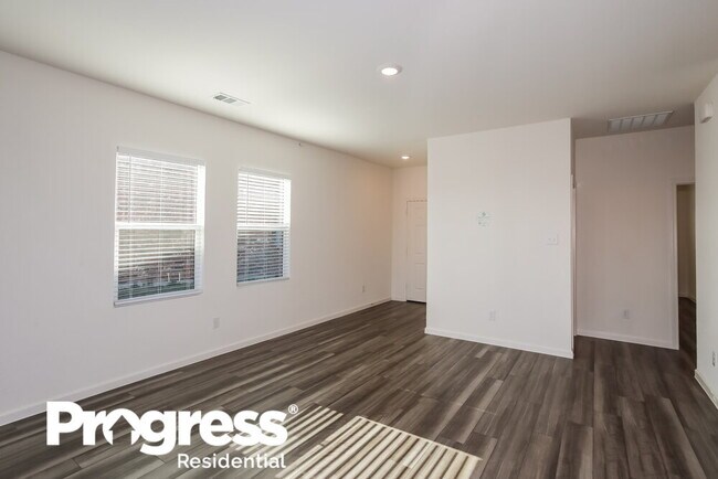 Building Photo - 13304 Wysong Dr