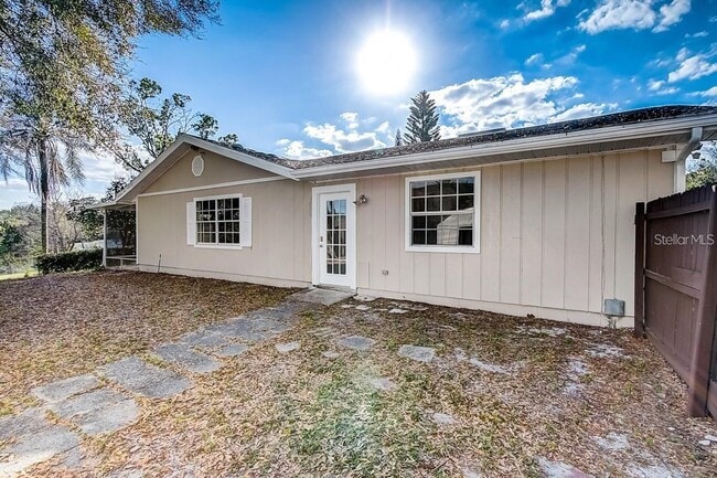 Building Photo - 7326 Lake Floy Cir