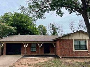 Building Photo - 5133 Lakefront Dr