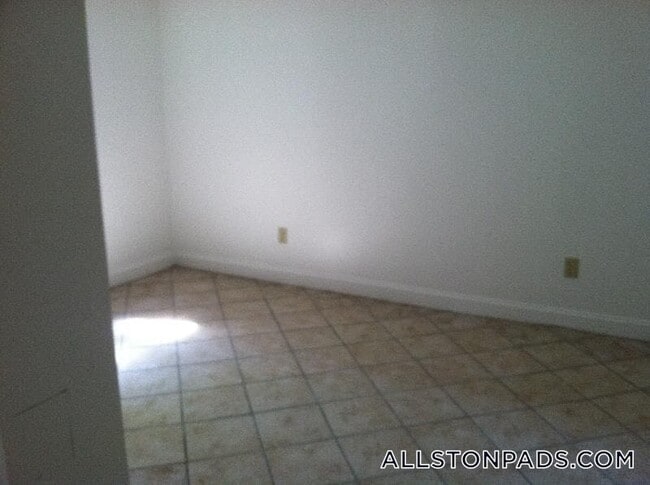 Foto del edificio - 1258 Commonwealth Ave