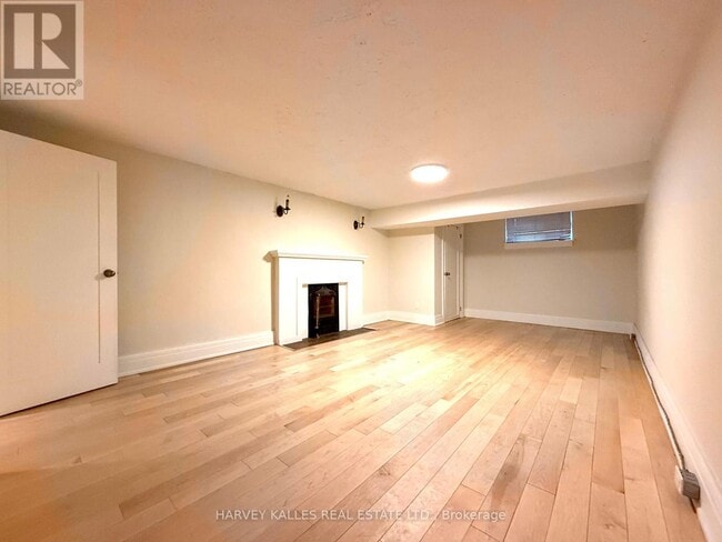 Building Photo - 42 Glencairn Ave