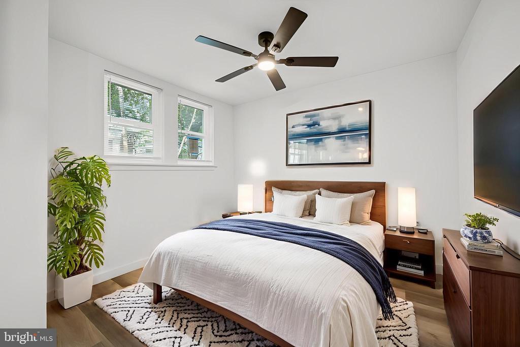 Foto principal - 2614 Sylmar St