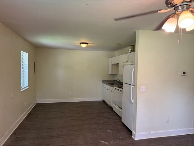 Kitchen - 6740 Apalachee Pky