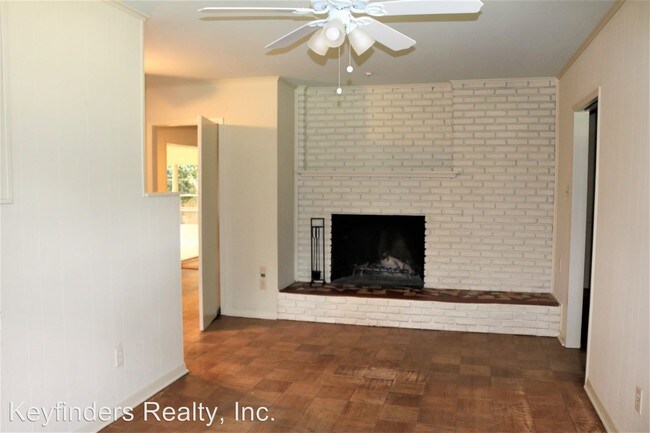 Building Photo - 3 br, 2 bath House - 5865 Chandler Drive