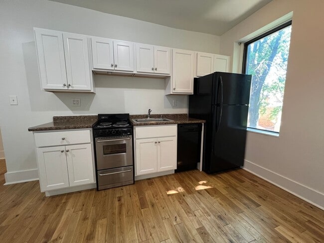 Foto del edificio - 213 S Aiken Ave