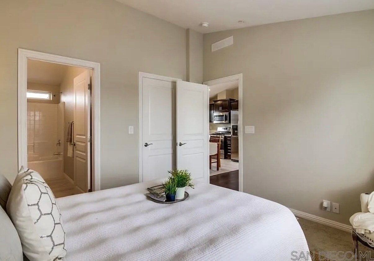 Foto del edificio - 310 S Bancroft St