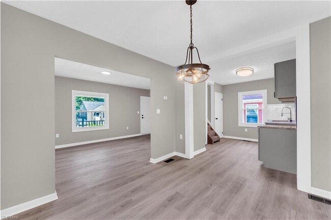 Building Photo - 4004 W 23rd St