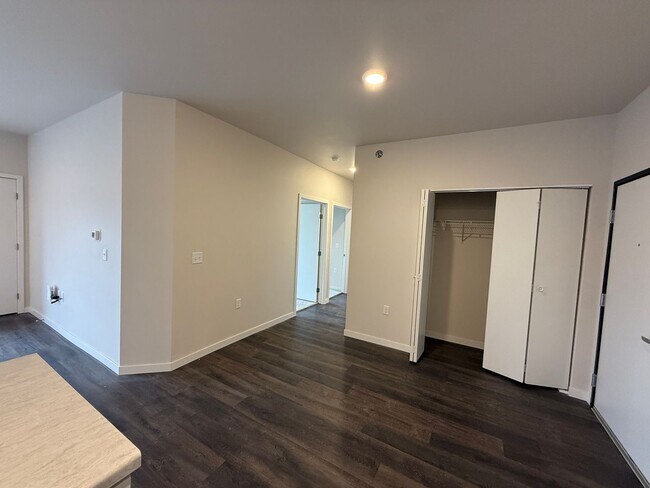 Foto del edificio - 1104 9th St W