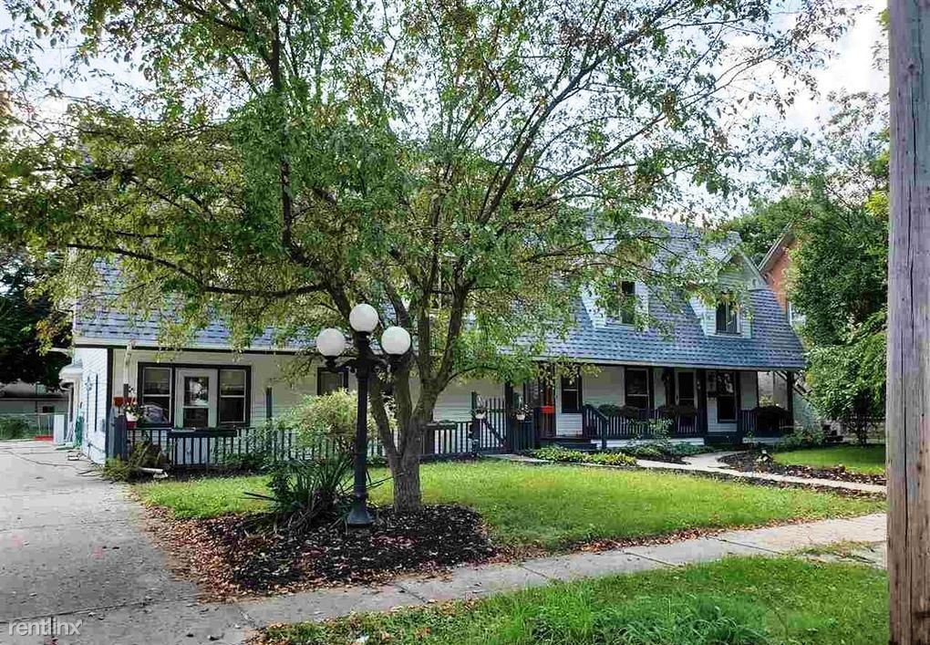 Primary Photo - 1 br, 1 bath 4plex - 210 W Shawnee St Unit 2