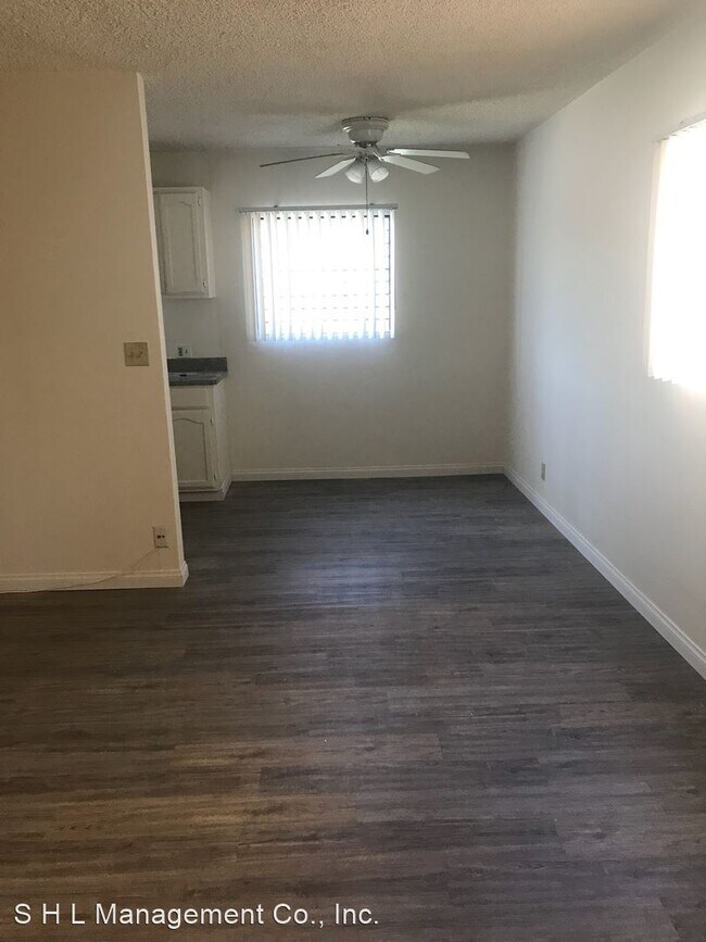 Foto del edificio - 4729 San Vicente Blvd