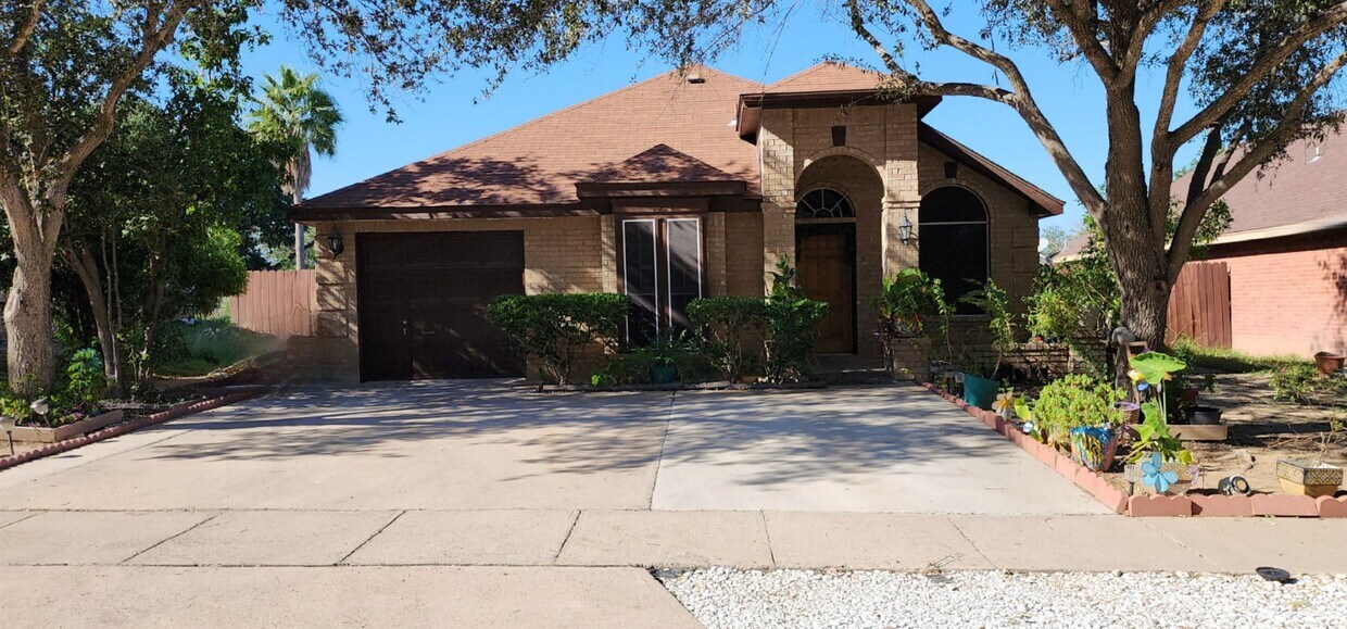1420 Glenwood Dr, Laredo, TX 78045 House Rental in Laredo, TX
