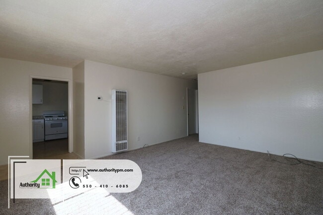 Building Photo - 1378 Aspen Dr