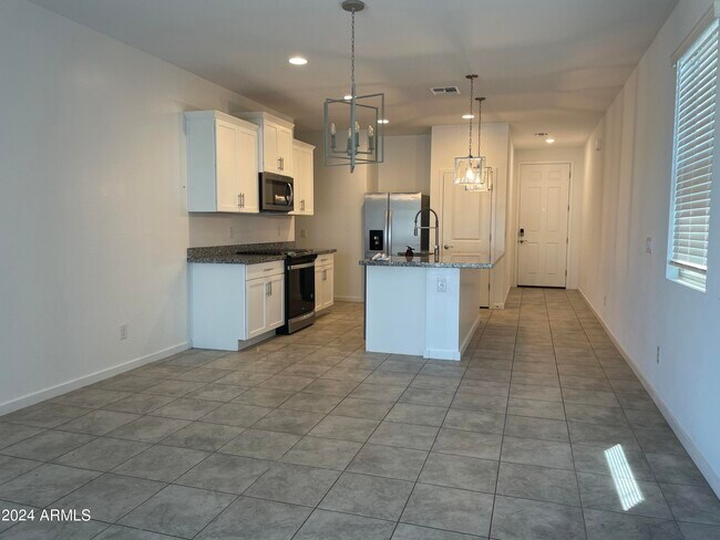 Building Photo - 4320 W Samantha Way