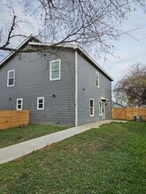 Building Photo - 305 Anderson St