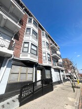 Building Photo - 202 N 6th St