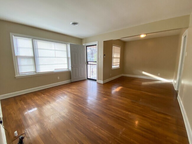 Foto del edificio - 1654 Dearing Rd