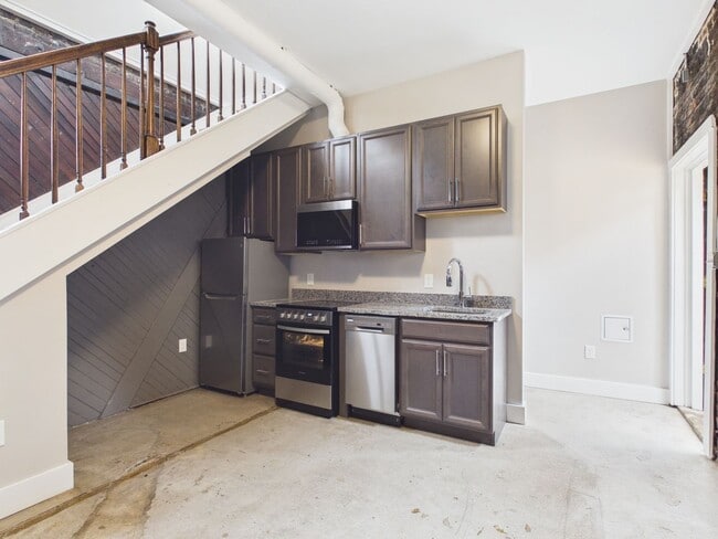 Photo - 7 E Franklin St Apartment